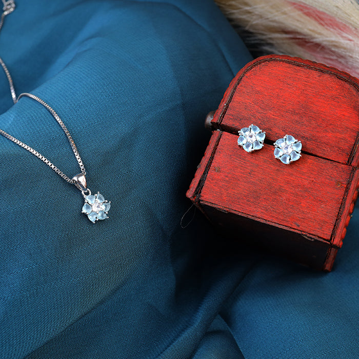 silver cute flower pendant set with chain