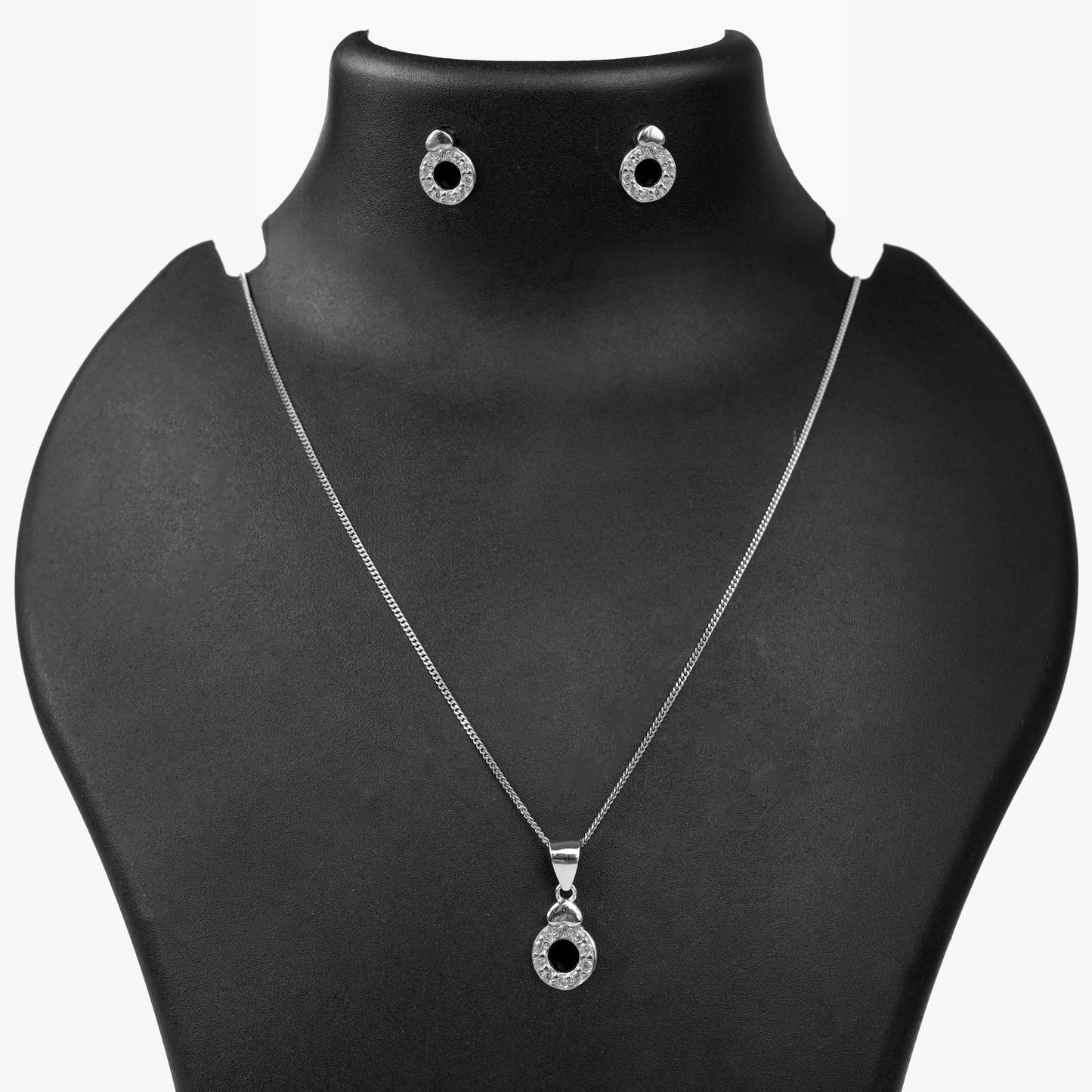 silver mini heart pendant set with chain