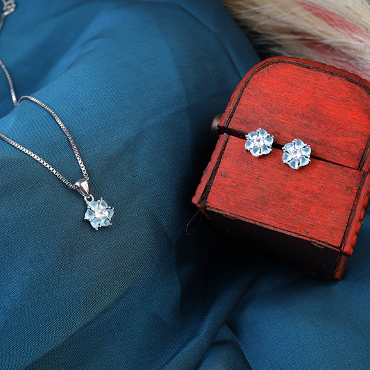 silver cute flower pendant set with chain