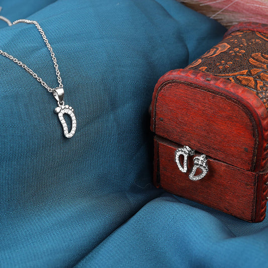 silver tiny toes pendant set with chain